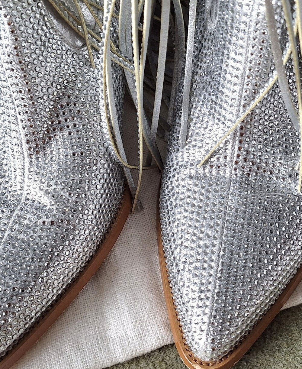 Quepiano Silver Rhinestone Fringe Western Ankle Boots Women’s Size 8.5 - Picture 4 of 7